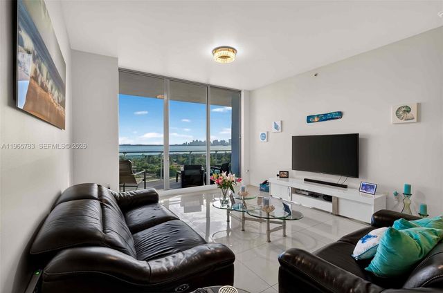 7901 S Hispanola Ave 1008, North Bay Village, FL 33141