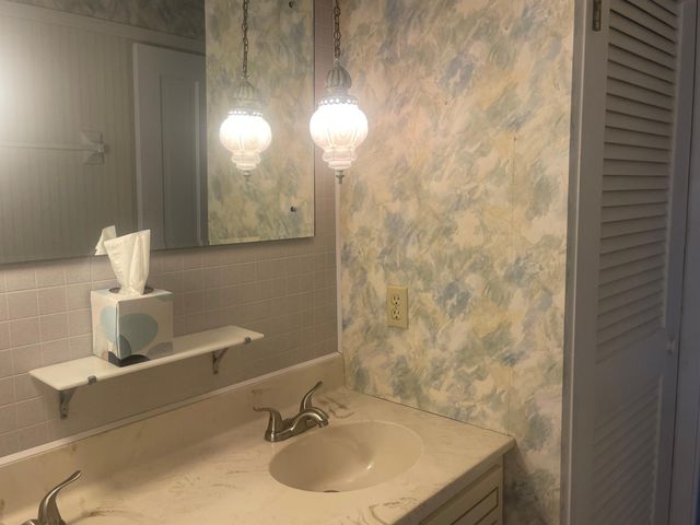 136 North Street, Tracy, MN 56175