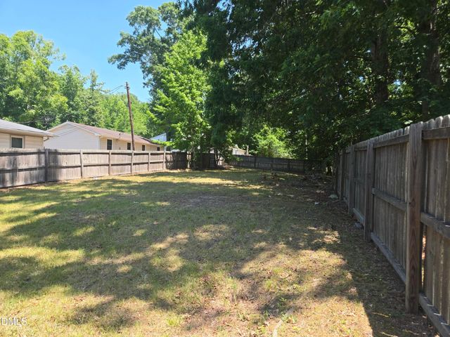 2207 N Oak Ridge Boulevard, Durham, NC 27707