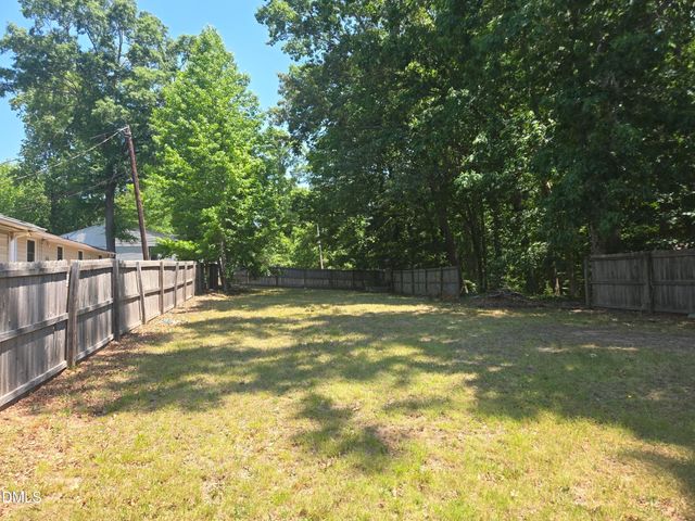 2207 N Oak Ridge Boulevard, Durham, NC 27707