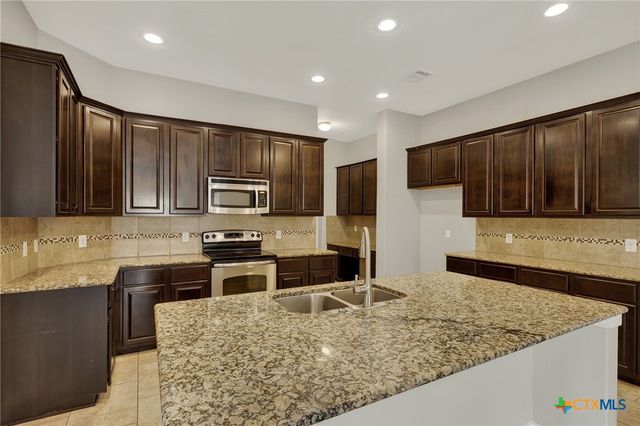 846 Madison Avenue, New Braunfels, TX 78130
