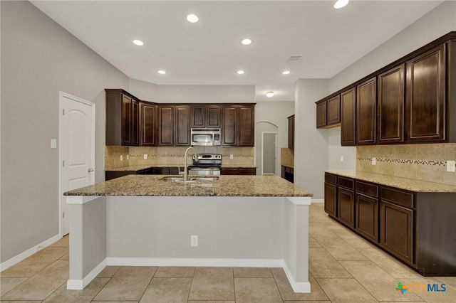 846 Madison Avenue, New Braunfels, TX 78130