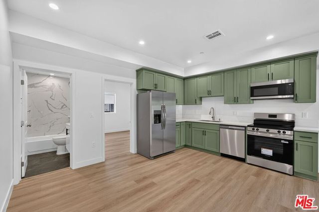 1424 Pleasant Avenue, Los Angeles, CA 90033