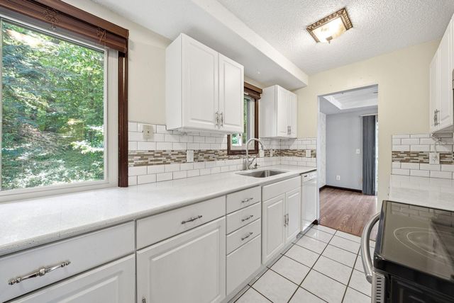 2103 Marquis Road, Golden Valley, MN 55427