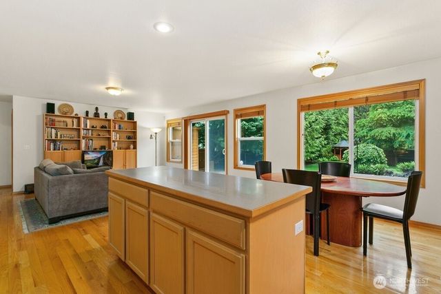 1811 53rd Loop SE, Olympia, WA 98501