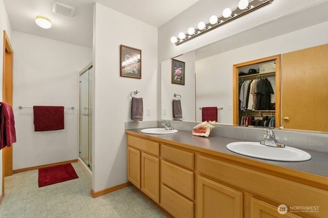 1811 53rd Loop SE, Olympia, WA 98501