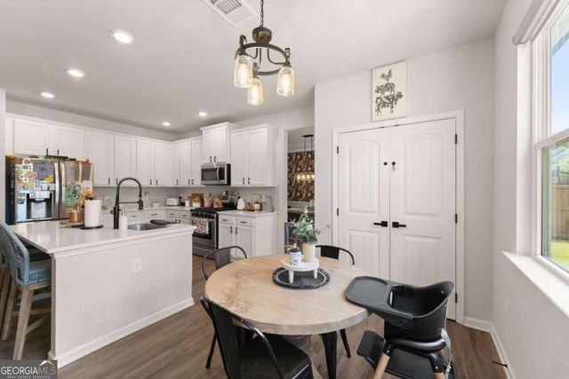 579 Edgemore Road, Canton, GA 30114