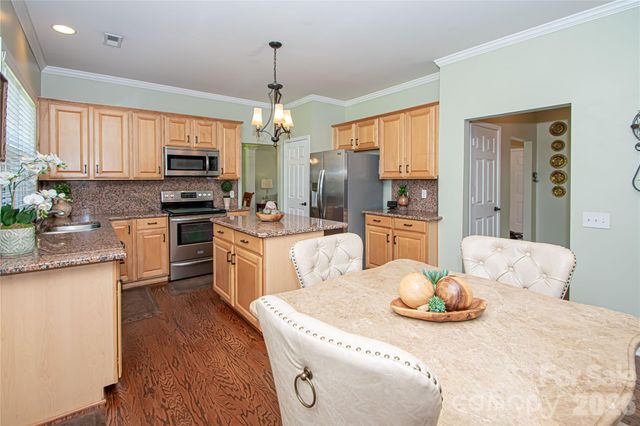 14114 Eldon Drive, Charlotte, NC 28277
