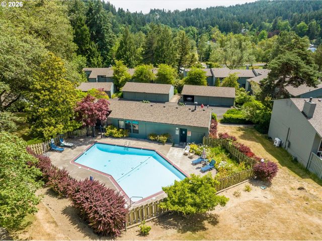 4431 FOX HOLLOW Rd 6, Eugene, OR 97401