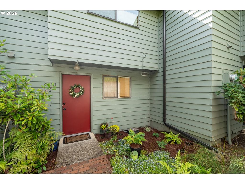 4431 FOX HOLLOW Rd 6, Eugene, OR 97401