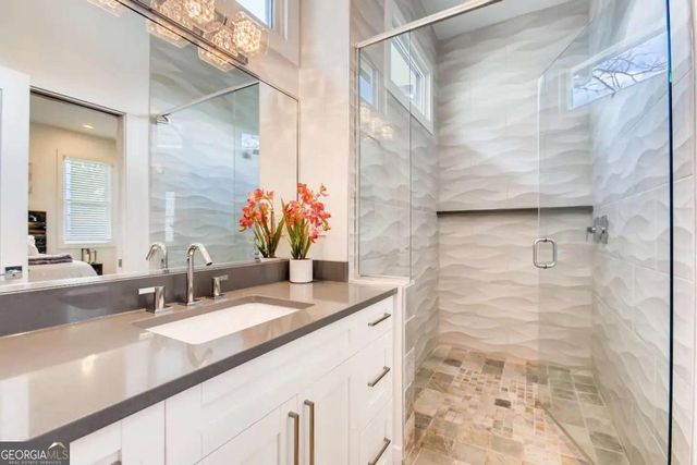 655 Mcgruder Street NE, Atlanta, GA 30312