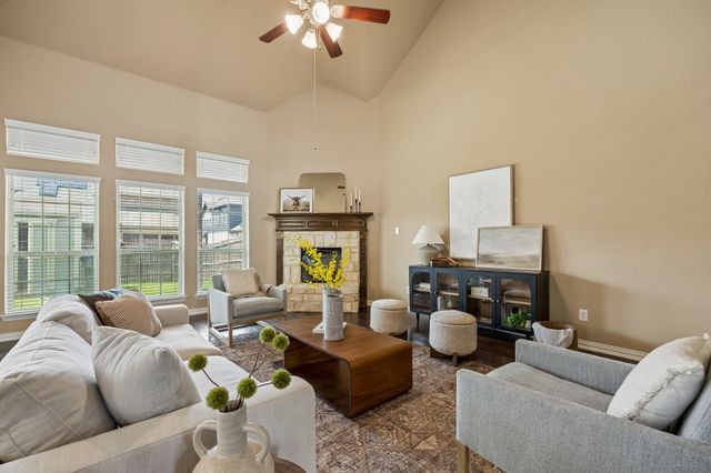 100 Spruce Street, Red Oak, TX 75154