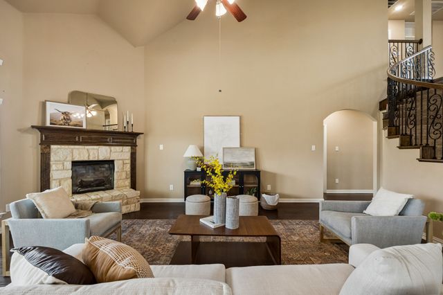 100 Spruce Street, Red Oak, TX 75154