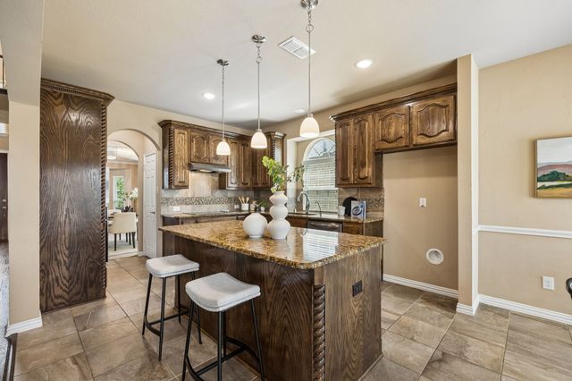 100 Spruce Street, Red Oak, TX 75154