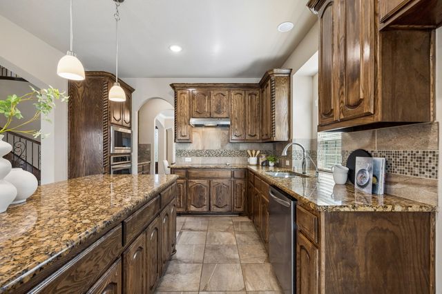100 Spruce Street, Red Oak, TX 75154