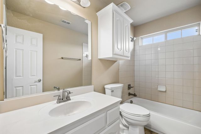 100 Spruce Street, Red Oak, TX 75154