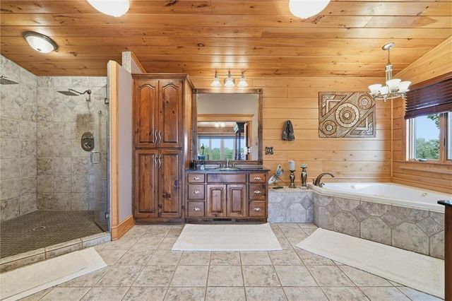 11008 Eldridge Road, Excelsior Springs, MO 64024