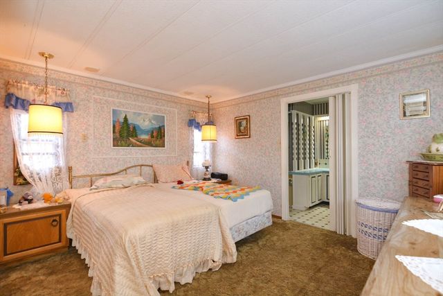 10 Sharon Circle, Merrimac, MA 01860