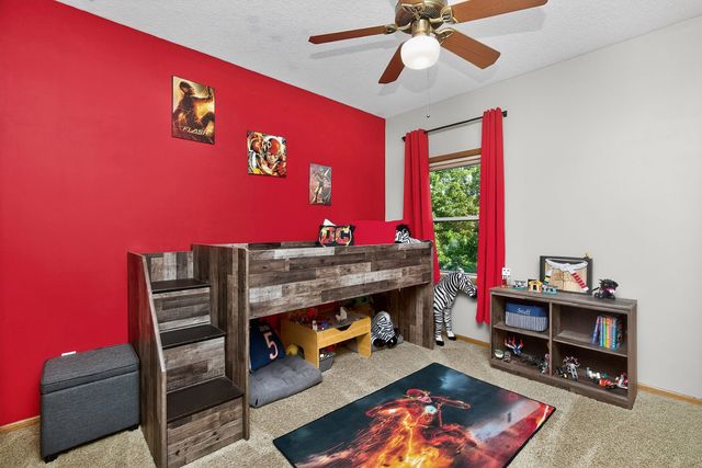 7422 Dakota Circle, West Des Moines, IA 50266