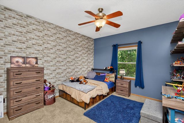 7422 Dakota Circle, West Des Moines, IA 50266