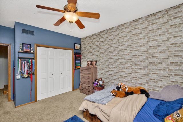 7422 Dakota Circle, West Des Moines, IA 50266