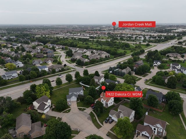 7422 Dakota Circle, West Des Moines, IA 50266