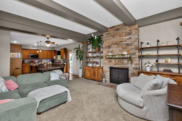 7422 Dakota Circle, West Des Moines, IA 50266