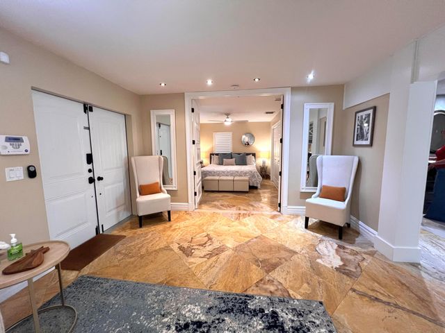 902 S Swinton Avenue, Delray Beach, FL 33444