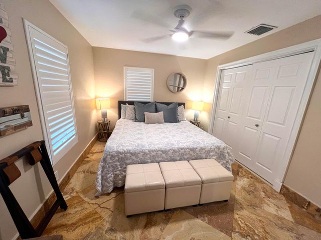 902 S Swinton Avenue, Delray Beach, FL 33444