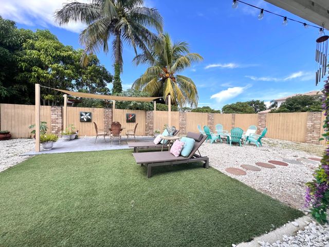 902 S Swinton Avenue, Delray Beach, FL 33444
