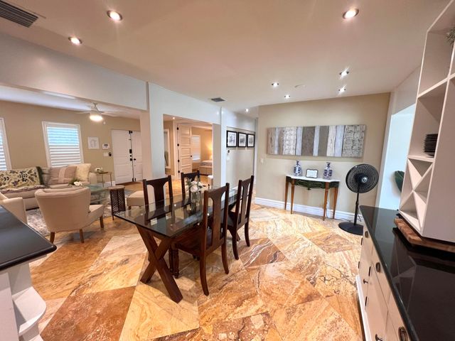902 S Swinton Avenue, Delray Beach, FL 33444