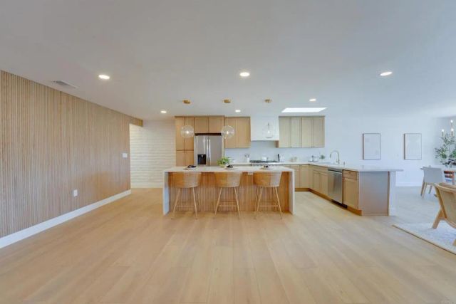 1470 La Linda Drive, San Marcos, CA 92078