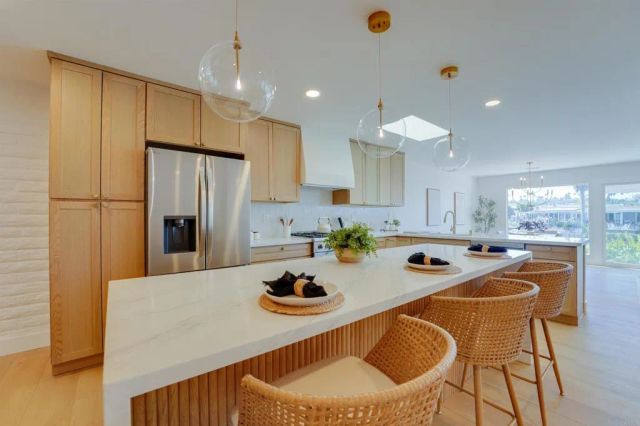 1470 La Linda Drive, San Marcos, CA 92078