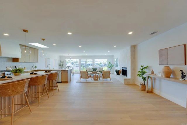 1470 La Linda Drive, San Marcos, CA 92078