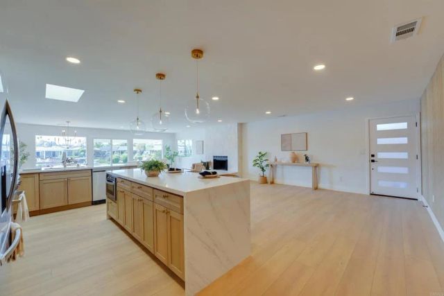1470 La Linda Drive, San Marcos, CA 92078