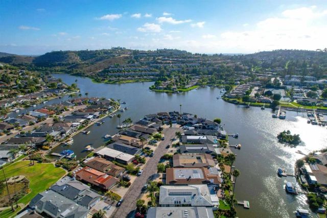 1470 La Linda Drive, San Marcos, CA 92078