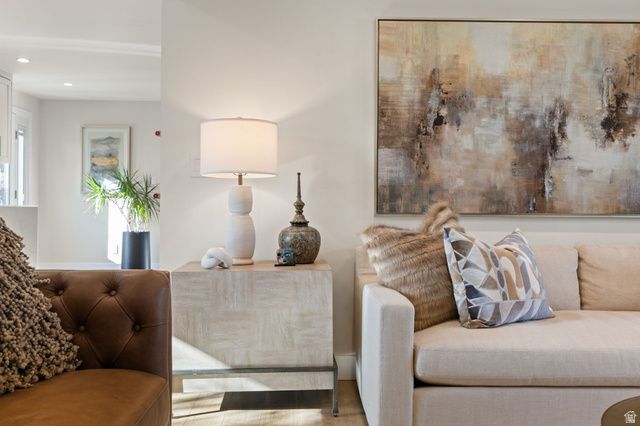 6044 S FONTAINE BLEU DR, Salt Lake City, UT 84121