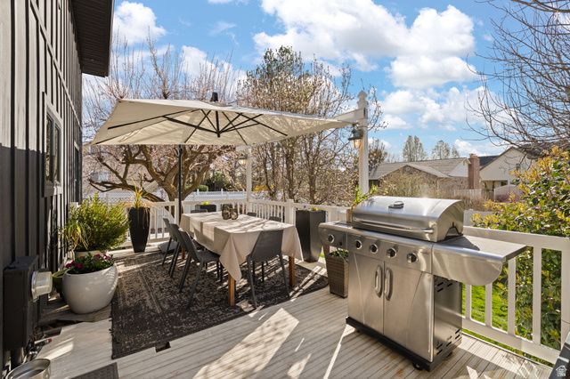 6044 S FONTAINE BLEU DR, Salt Lake City, UT 84121