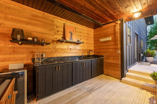 6044 S FONTAINE BLEU DR, Salt Lake City, UT 84121