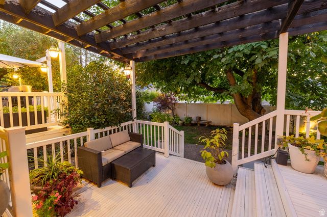 6044 S FONTAINE BLEU DR, Salt Lake City, UT 84121