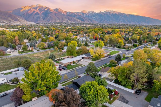 6044 S FONTAINE BLEU DR, Salt Lake City, UT 84121