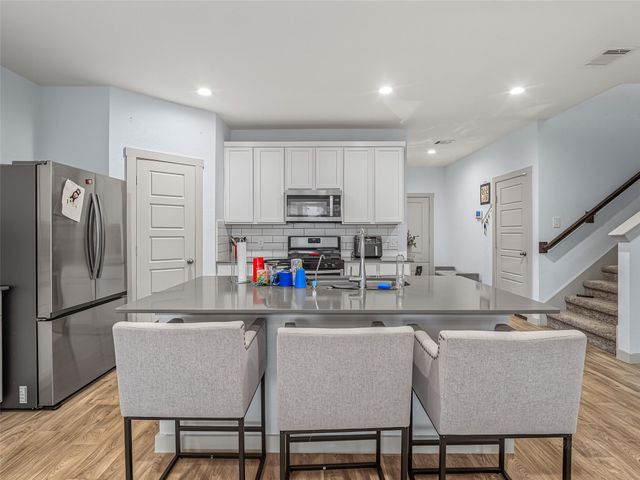 8043 Milam Lane, Rosharon, TX 77583