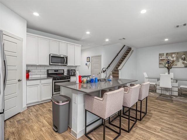 8043 Milam Lane, Rosharon, TX 77583
