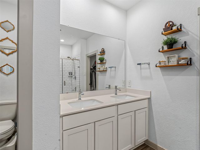 8043 Milam Lane, Rosharon, TX 77583