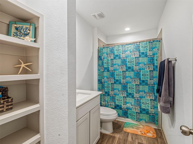 8043 Milam Lane, Rosharon, TX 77583