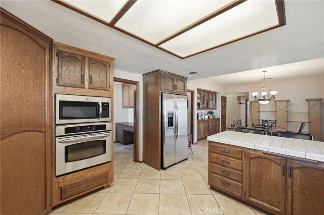 11135 Old Fashion, Riverside, CA 92503