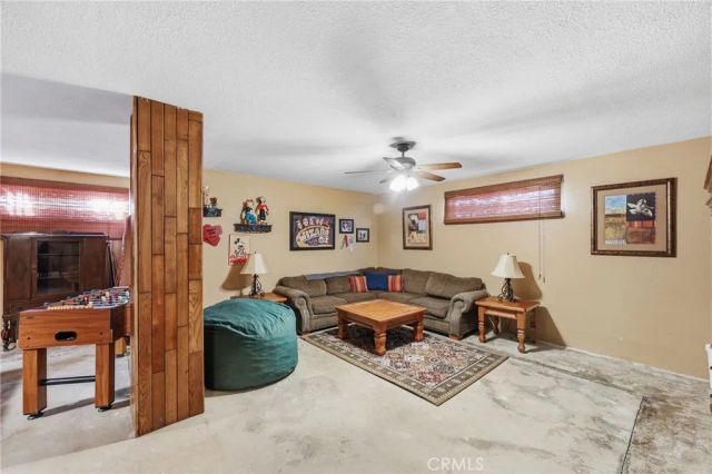 11135 Old Fashion, Riverside, CA 92503