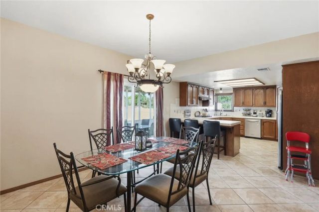 11135 Old Fashion, Riverside, CA 92503