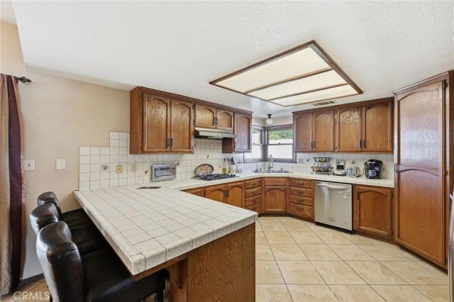 11135 Old Fashion, Riverside, CA 92503