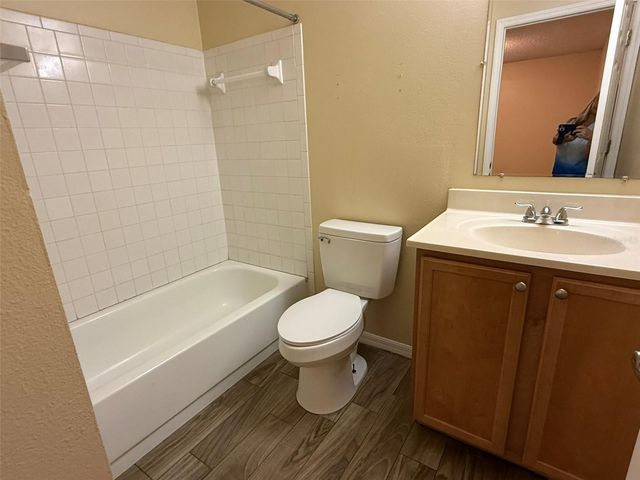 221 LAKE BROOK CIRCLE 203, Brandon, FL 33511